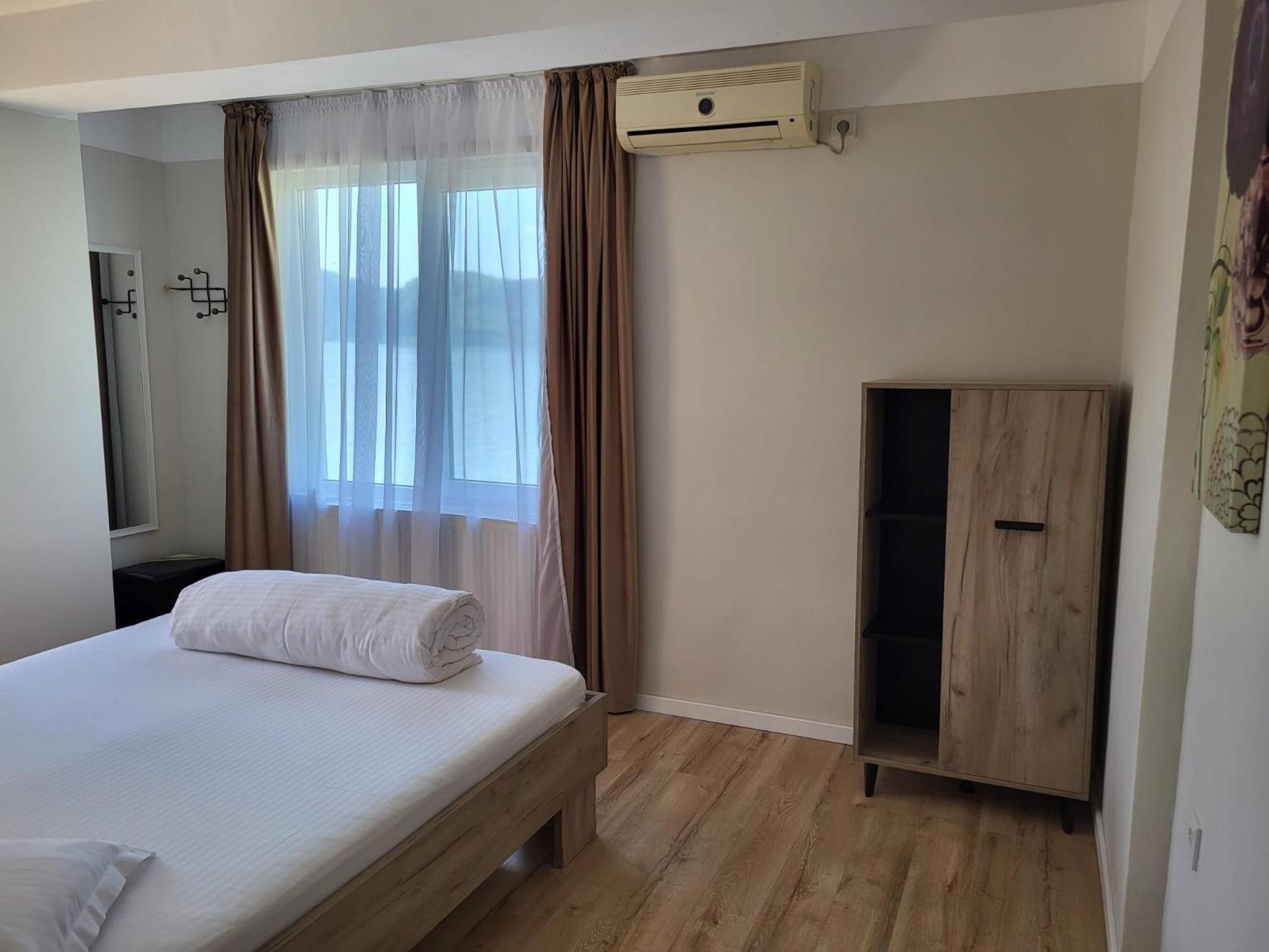 Casa Ana Serena Ieşelniţa Екстериор снимка
